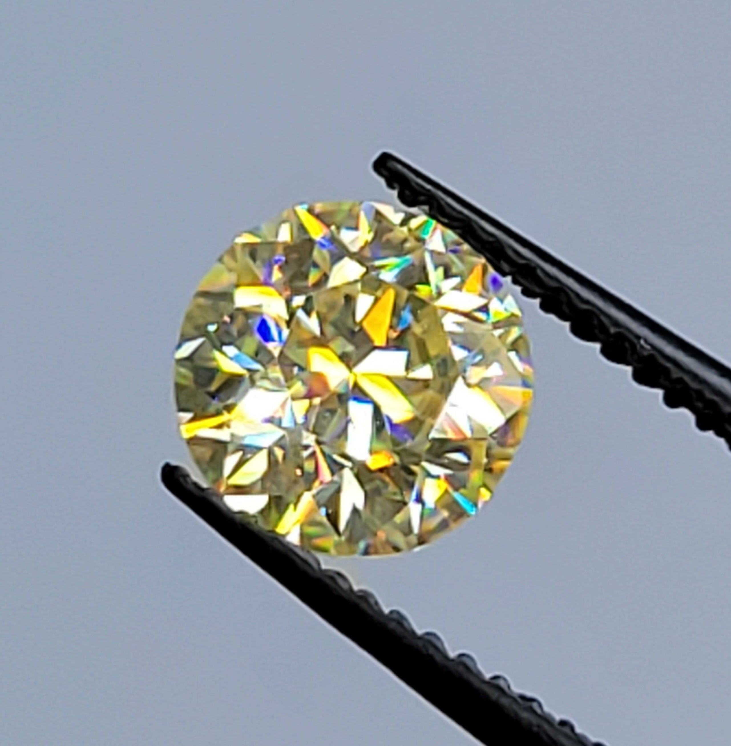 Stunning 2.21ct Rutile