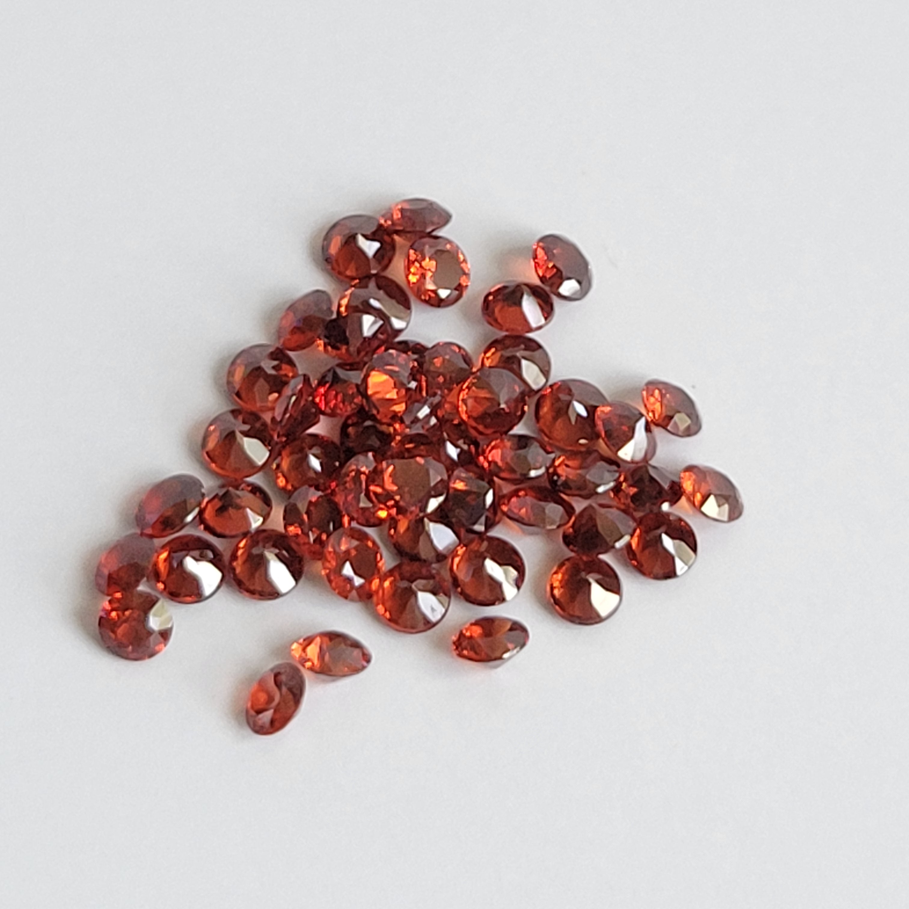 (49) 3mm Round Garnet Parcel