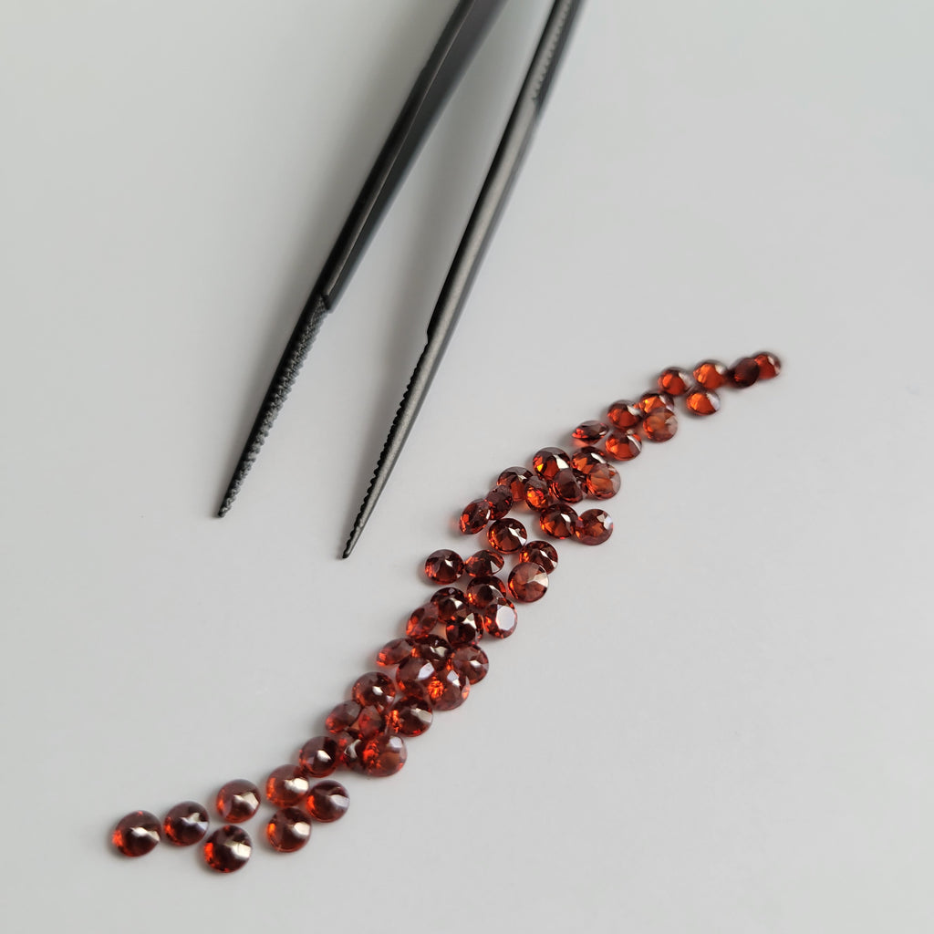(49) 3mm Round Garnet Parcel