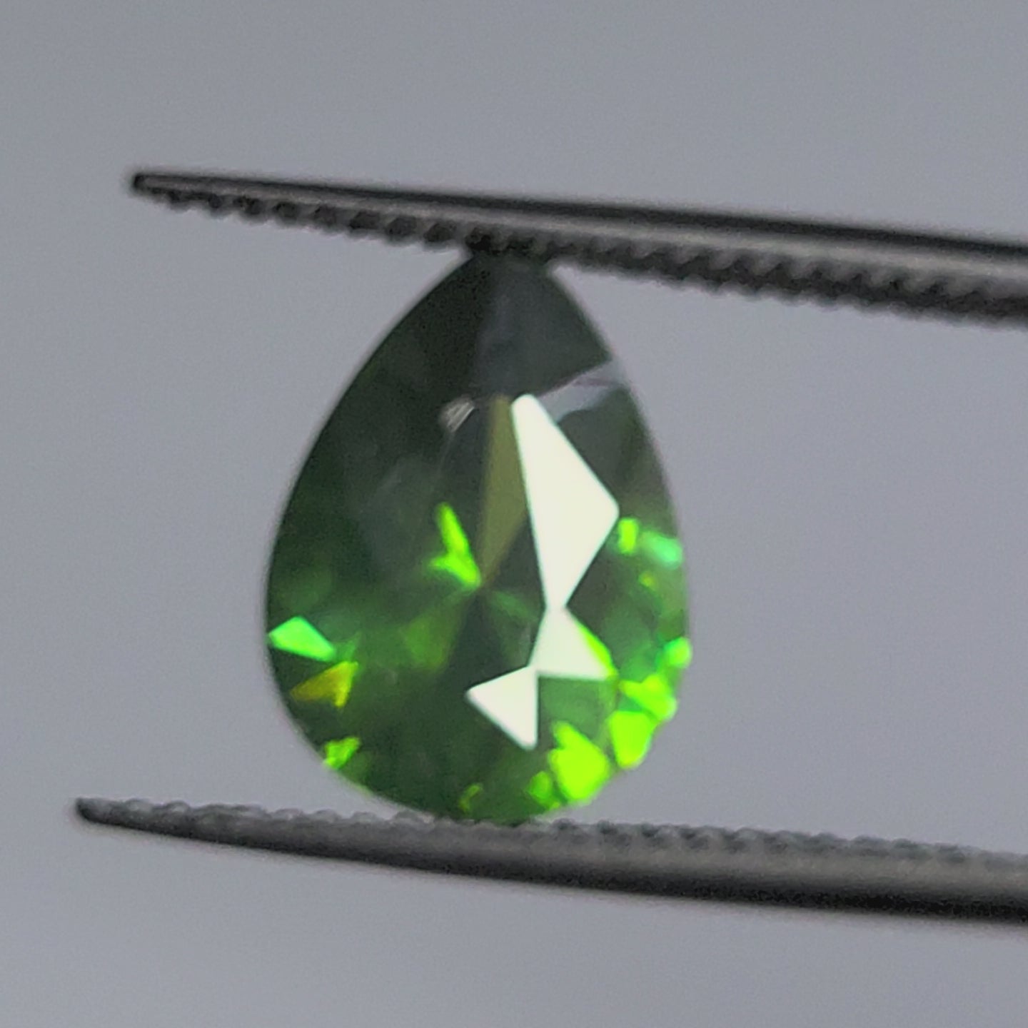 Rare green zircon 3.70ct